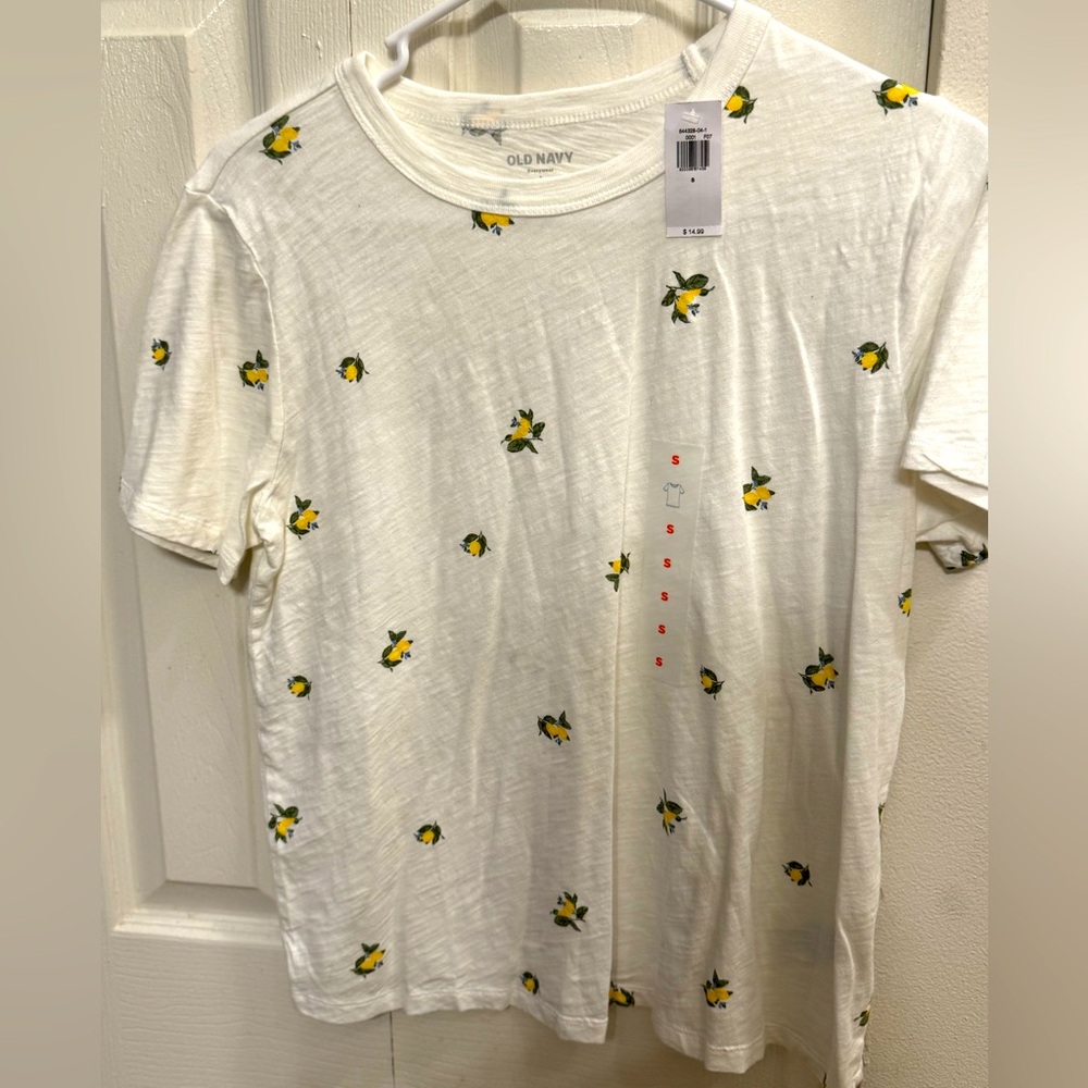 Old Navy White T-Shirt with Yellow Lemon Print